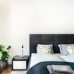 Beautiful Apartment For 8 People In Cracow\'S Heart