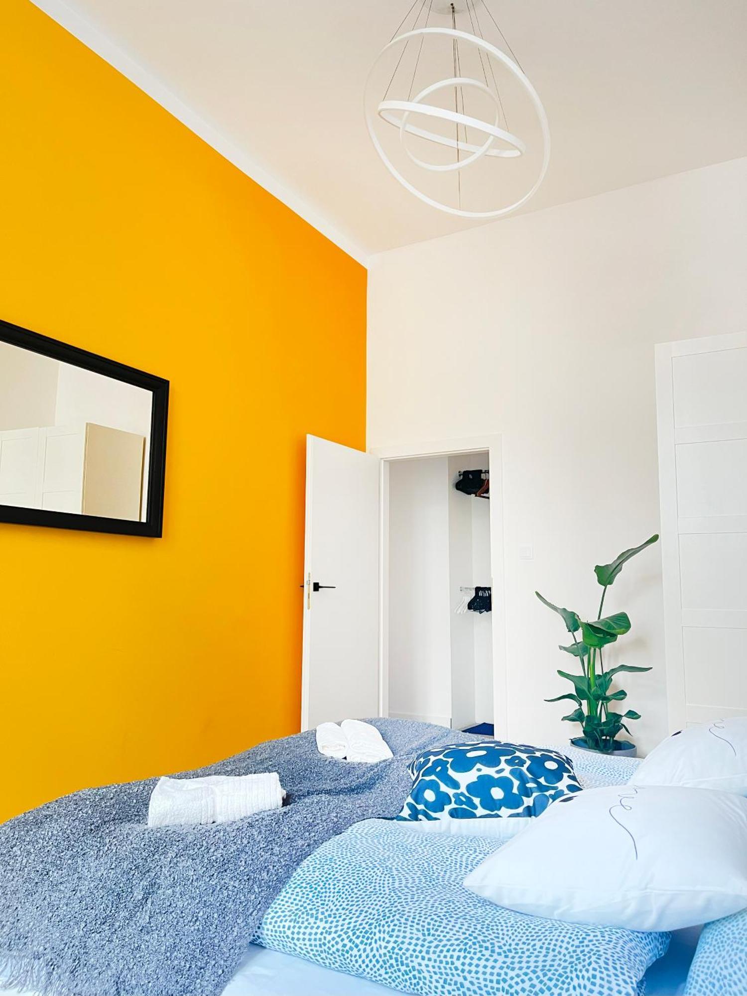 Beautiful For 8 People In Cracow's Heart Apartment